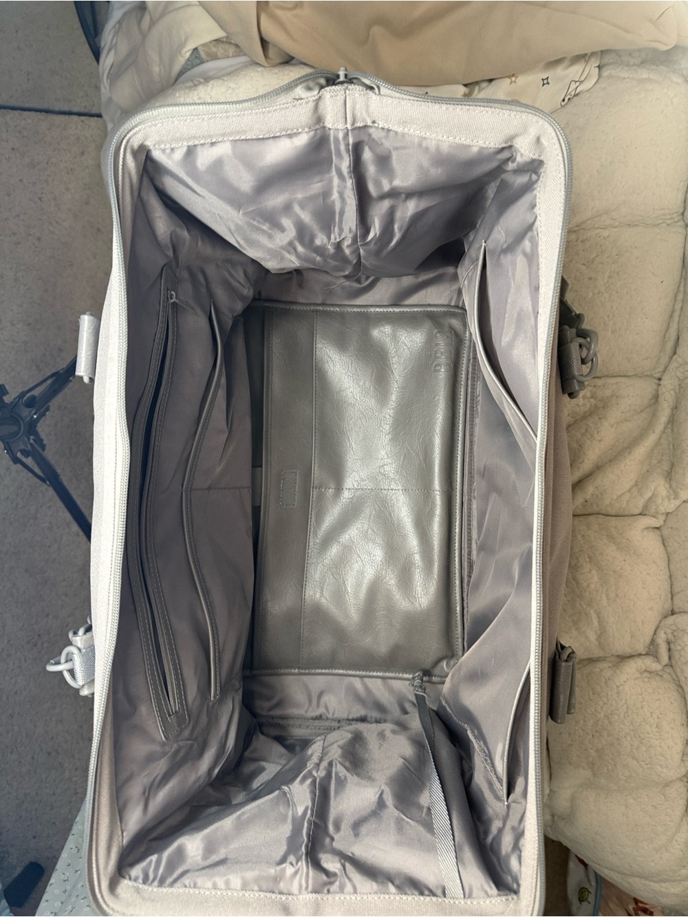 BÉIS The Convertible Weekender Travel Bag